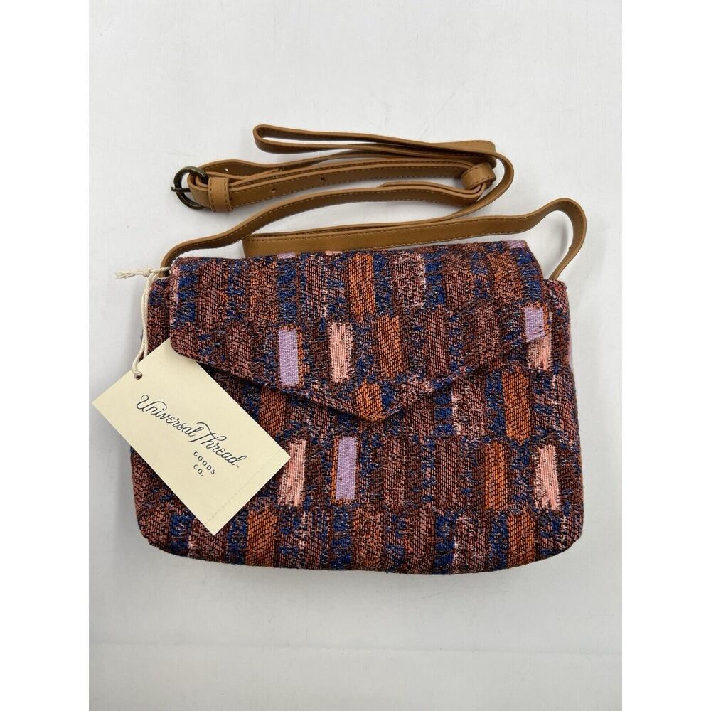 Universal Thread Women's Jacquard Print Crossbody Handbag - 8" x 6"
